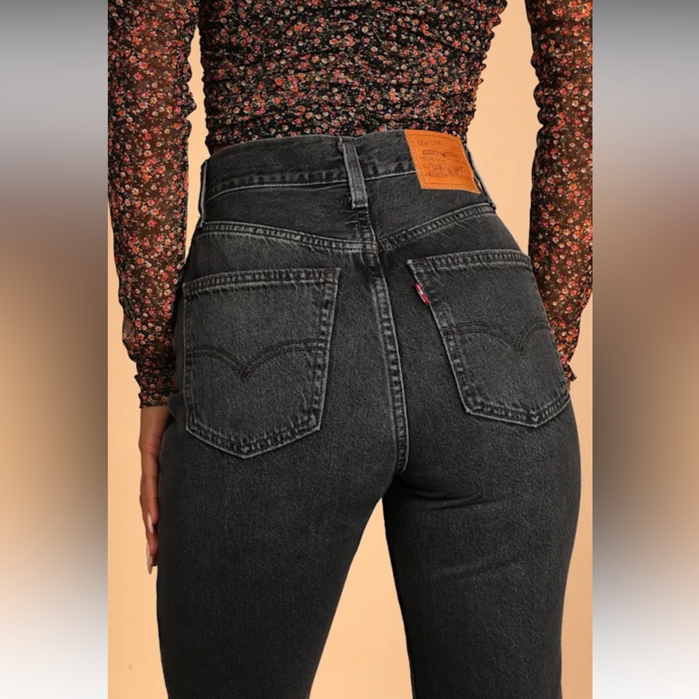 LEVIS 70S HIGH FLARE WASHED BLACK HIGH WAISTED JEAN